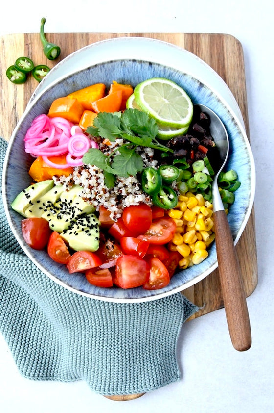 Nicoya-Bowl mit schwarzen Bohnen – sättigende Power-Bowl aus Costa Rica