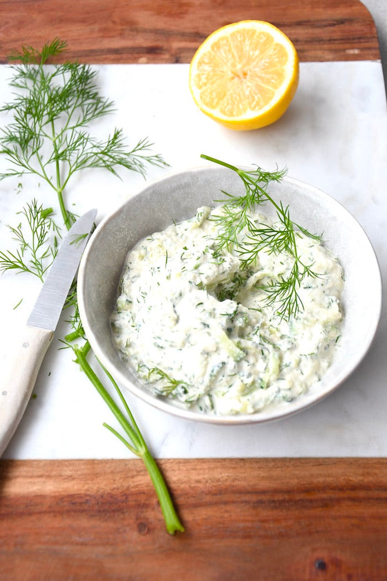 Tzatziki, pflanzlich und sojafrei! – der klassische Dip neu interpretiert
