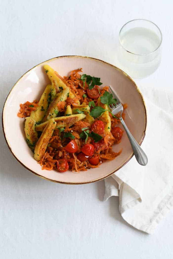 Sauerkraut-Topf mit Schupfnudeln
