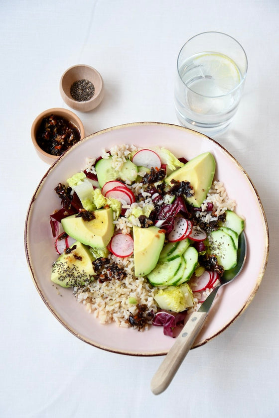 Salat Bowl mit Dulse-Topping | Gesund & Ideal für unterwegs