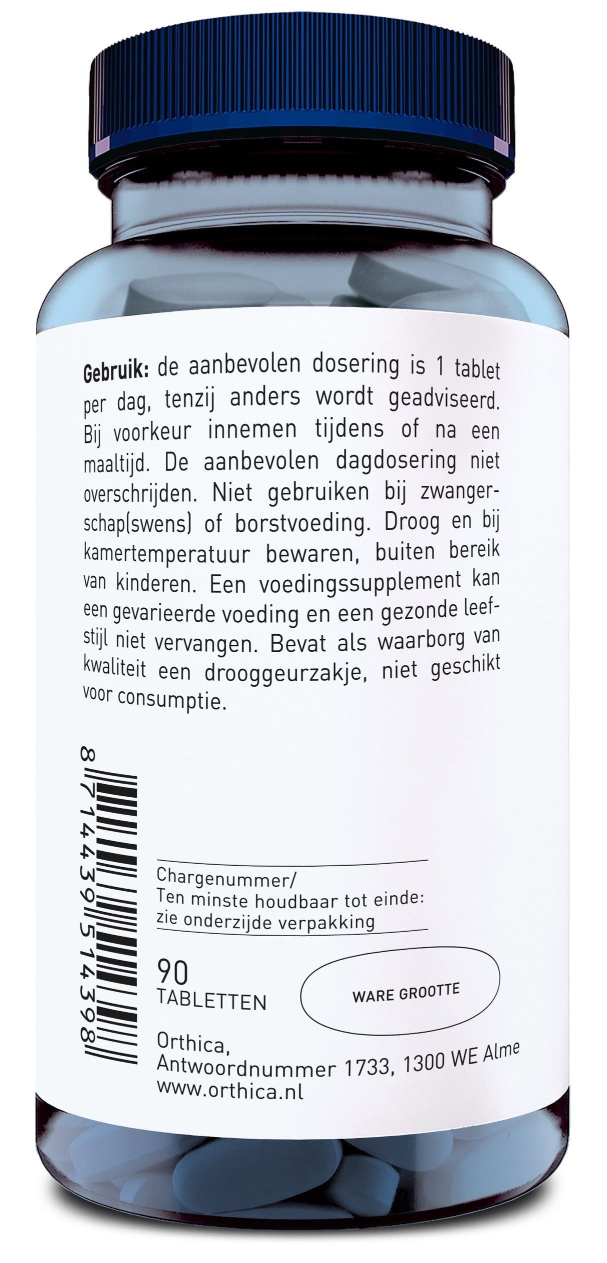 Das Bild zeigt eine durchsichtige Plastikflasche mit blauen Tabletten. Auf der Flasche befindet sich ein Etikett mit niederländischem Text, das Anweisungen zur Einnahme und Lagerung des Produkts gibt. Die Flasche hat einen blauen Schraubverschluss.