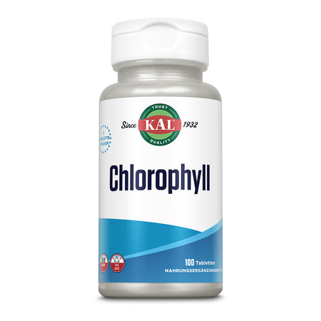 Das Bild zeigt eine weiße Kunststoffflasche mit einem Etikett der Marke KAL. Auf dem Etikett steht 'Chlorophyll' in großen, blauen Buchstaben. Die Flasche enthält 100 Tabletten eines Nahrungsergänzungsmittels. Das Etikett hat eine blaue und weiße Farbgebung mit dem KAL-Logo oben.