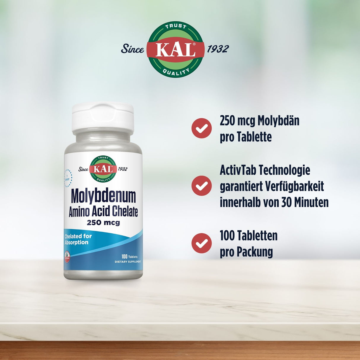 Das Bild zeigt eine Flasche mit Molybdän Aminosäure-Chelat Tabletten von der Marke KAL. Auf der Flasche steht '250 mcg' und '100 Tabletten'. Daneben sind Informationen zu den Vorteilen der Tabletten: 250 mcg Molybdän pro Tablette, ActivTab-Technologie für Verfügbarkeit innerhalb von 30 Minuten und 100 Tabletten pro Packung. Im Hintergrund ist ein unscharfer grüner Hintergrund zu sehen.
