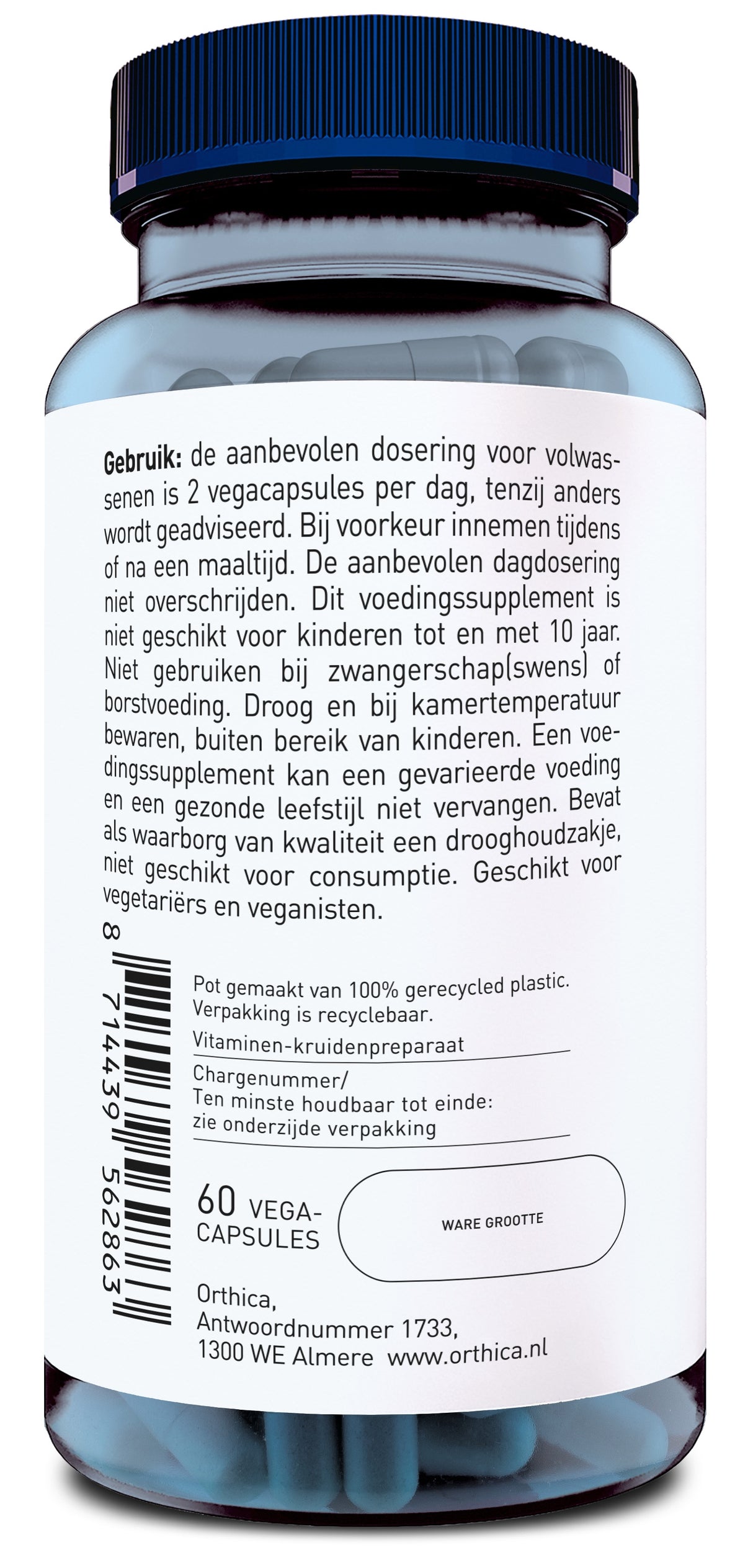 Das Bild zeigt eine Flasche mit blauen Kapseln. Auf dem Etikett steht: "Gebruik: de aanbevolen dosering voor volwassenen is 2 vegacapsules per dag, tenzij anders wordt geadviseerd. Bij voorkeur innemen tijdens of na een maaltijd. De aanbevolen dagdosering niet overschrijden. Dit voedingssupplement is niet geschikt voor kinderen tot en met 10 jaar. Niet gebruiken bij zwangerschap(swens) of borstvoeding. Droog en bij kamertemperatuur bewaren, buiten bereik van kinderen. Een voedingssupplement kan een gevariee