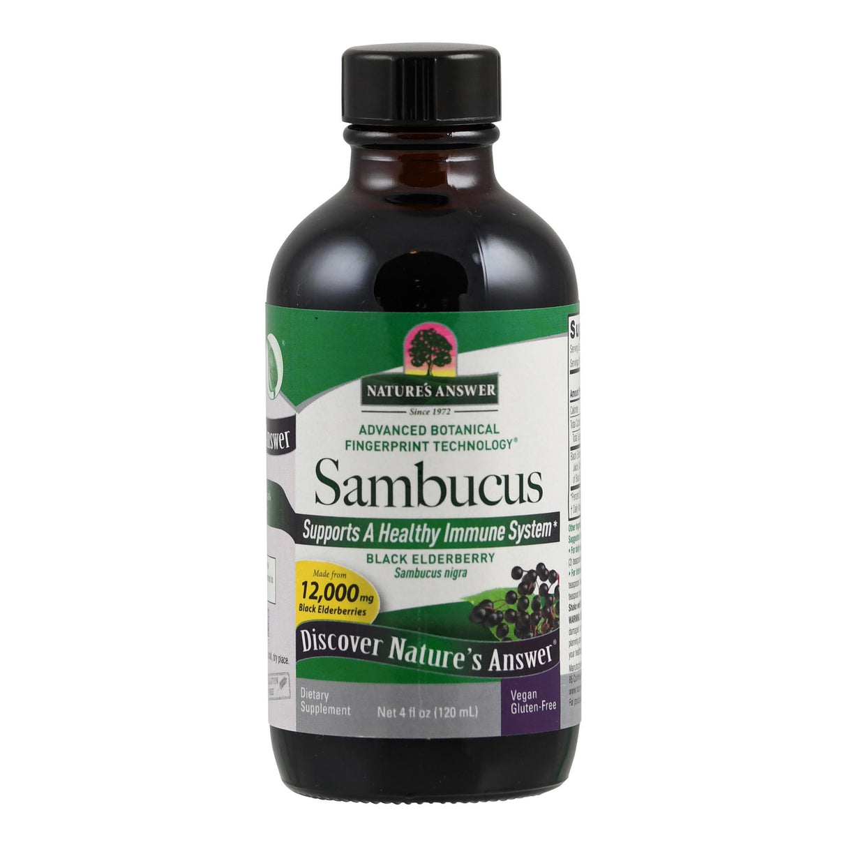 Eine braune Glasflasche mit schwarzem Verschluss, auf der ein grünes Etikett mit der Aufschrift 'Nature's Answer Sambucus' zu sehen ist. Das Etikett betont, dass es sich um ein Nahrungsergänzungsmittel handelt, das das Immunsystem unterstützt und aus schwarzen Holunderbeeren besteht. Die Flasche hat ein Fassungsvermögen von 120 ml. Informationen über den veganen und glutenfreien Inhalt sind ebenfalls auf dem Etikett zu finden.