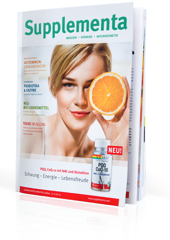 Das Bild zeigt das Cover eines Magazins namens 'Supplementa'. Auf dem Cover ist eine Frau zu sehen, die eine halbe Orange vor ihr Gesicht hält. Neben der Frau sind verschiedene Themenüberschriften wie 'Autoimmun-Erkrankungen', 'Probiotika & Enzyme', 'Bio-Lebensmittel' und 'Toxine im Alltag' abgedruckt. Unten rechts ist ein Produktbild von 'PQQ CoQ-10 mit NAC und Glutathion' abgebildet, das als neu gekennzeichnet ist. Der Hintergrund ist weiß, und das Design ist modern und klar strukturiert.