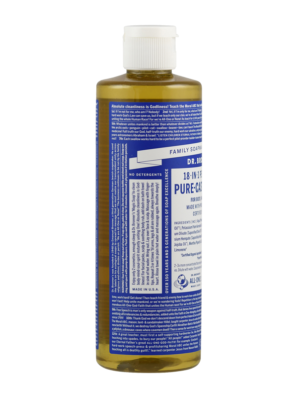 Eine Flasche Dr. Bronner's 18-in-1 Pure-Castile Seife mit blauem Etikett und weißem Verschluss. Das Etikett enthält viele Informationen, einschließlich Inhaltsstoffe und Anwendungsanweisungen. Die Flasche ist aus Kunststoff und hat eine zylindrische Form. Die Seife ist für den Körper und den Haushalt geeignet und besteht aus natürlichen Inhaltsstoffen. Hergestellt in den USA.