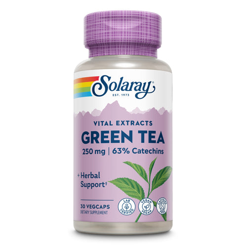Flasche mit Solaray Green Tea Kapseln, 250 mg, 63% Catechine, 30 Vegcaps. Lila Etikett mit Pflanzenmotiv und Logos für vegan, lab-getestet, koffeinfrei.