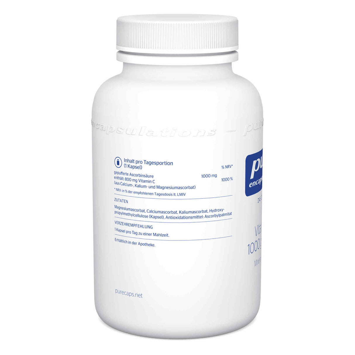 Das Bild zeigt eine weiße Plastikflasche mit einem Schraubverschluss. Auf der Flasche ist ein Etikett mit Informationen über den Inhalt der Kapseln. Es handelt sich um gepufferte Ascorbinsäure (Vitamin C) mit einer Dosierung von 1000 mg pro Kapsel. Die Zutatenliste umfasst Magnesiumascorbat, Calciumascorbat, Kaliumascorbat, Hydroxypropylmethylcellulose (Kapsel) und Antioxidationsmittel: Ascorbylpalmitat. Auf dem Etikett steht auch eine Einnahmeempfehlung: 1 Kapsel pro Tag zu einer Mahlzeit. Die Flasche ist