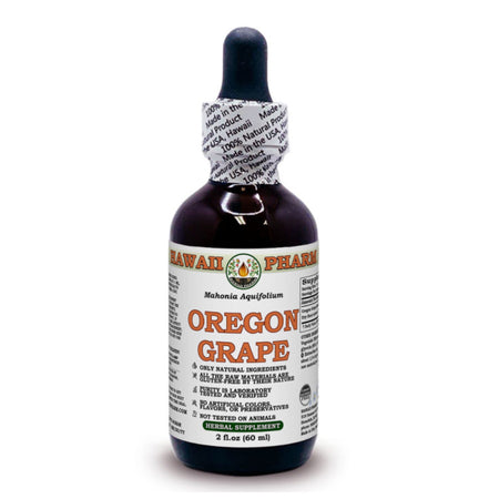 Eine braune Glasflasche mit einem weißen Etikett, auf dem "Oregon Grape" in großen Buchstaben steht. Das Etikett enthält auch Informationen über die Inhaltsstoffe und die Herkunft. Die Flasche hat einen schwarzen Tropfverschluss und ist mit einem weißen Papier umwickelt, auf dem "Made in USA" steht. Die Flasche steht auf einem weißen Hintergrund.
