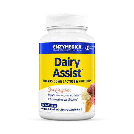 Die Abbildung zeigt eine Flasche des Nahrungsergänzungsmittels 'Dairy Assist' von Enzymedica. Die Flasche ist weiß mit einem gelben Etikett, auf dem in blauer Schrift 'Dairy Assist' steht. Weitere Informationen auf dem Etikett umfassen die Aufschrift 'Breaks Down Lactose & Protein', '30 Capsules', 'Vegan & Kosher', sowie eine Beschreibung der Enzyme, die bei der Verdauung von Milchprodukten helfen. Ein Eis und ein Stück Käse sind als Illustrationen abgebildet.