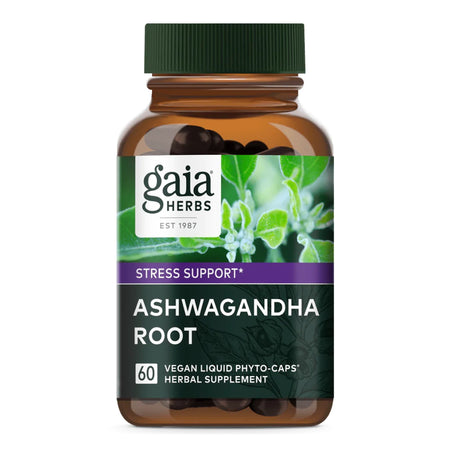 Ein braunes Glasgefäß mit grünem Deckel, das ein Nahrungsergänzungsmittel enthält. Auf dem Etikett steht 'Gaia Herbs Ashwagandha Root', 'Stress Support', '60 Vegan Liquid Phyto-Caps' und 'Herbal Supplement'. Das Etikett zeigt auch ein Bild von Ashwagandha-Blättern.