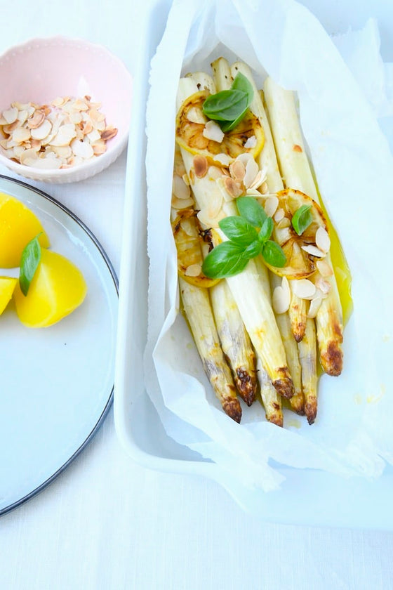 Spargel aus dem Ofen – leichter Genuss mit Zitrusnote