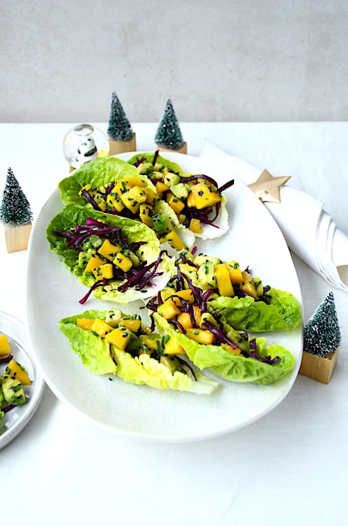 Salatschiffchen mit Fruchtiger-Salsa