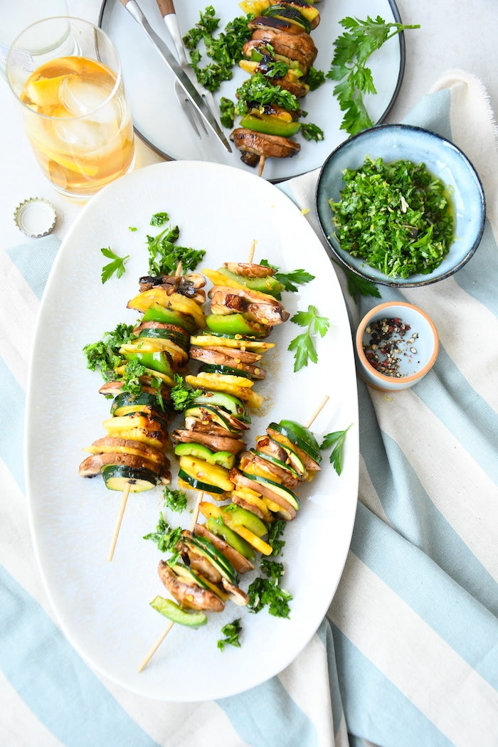 Fruchtige Pilzspieße mit Gemolata
