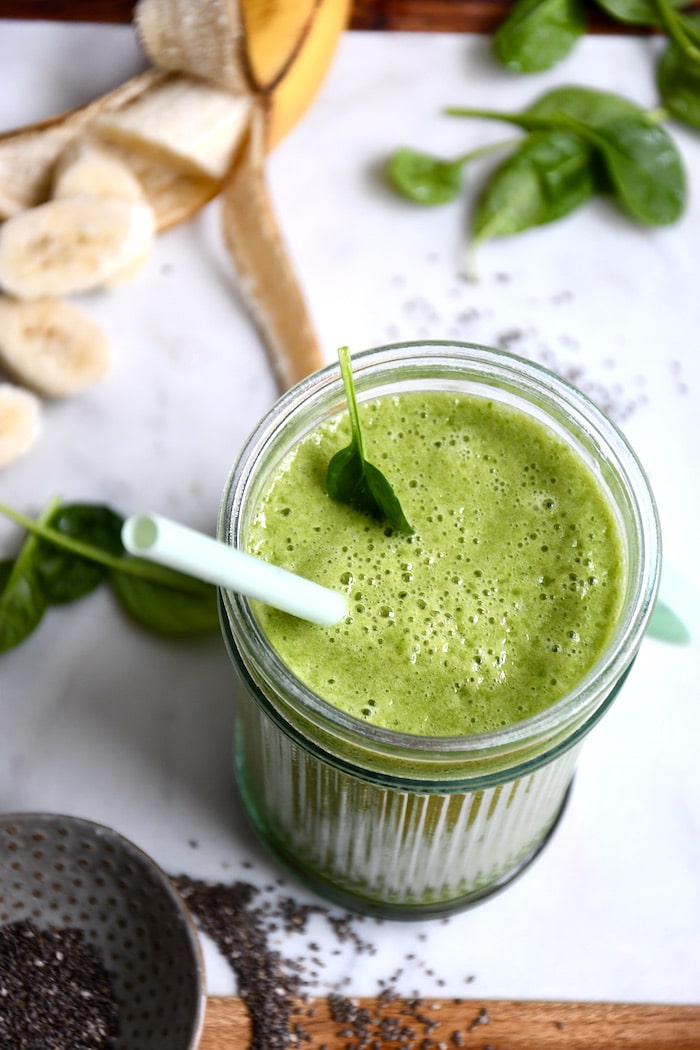 Grüner Smoothie mit Karotte & Spinat