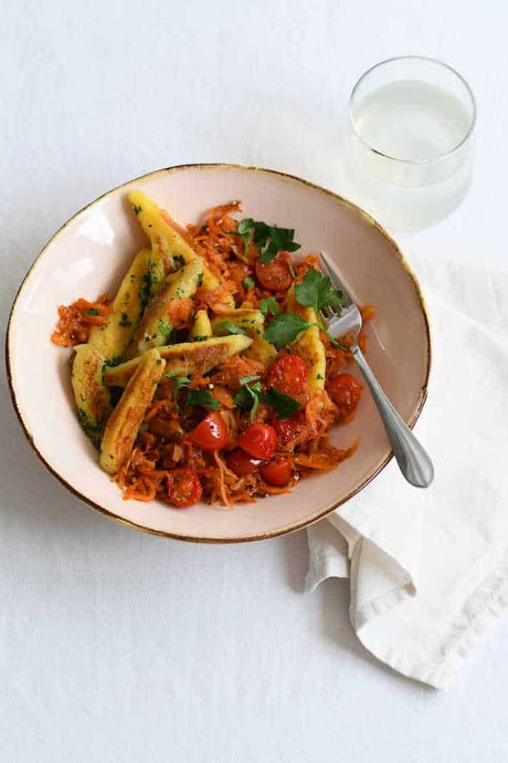 Sauerkraut-Topf mit Schupfnudeln