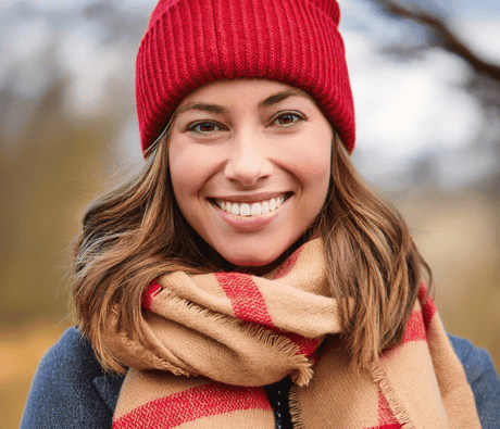 junge-frau-mit-muetze-und-schal_kollagen-titelbild-2602