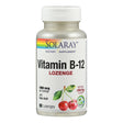 Eine weiße Plastikflasche mit einem Etikett, das "Solaray Vitamin B-12 Lozenge" zeigt. Enthält 90 Lutschtabletten mit Kirschgeschmack, 1000 mcg pro Tablette, mit Folsäure. Das Etikett zeigt Kirschen und einen Regenbogenstreifen oben.