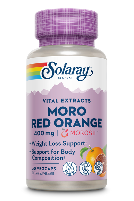 Das Bild zeigt eine Flasche des Nahrungsergänzungsmittels 'Solaray Vital Extracts Moro Red Orange'. Die Flasche hat einen violetten Deckel und ein Etikett mit Regenbogenstreifen, das den Produktnamen und die Inhaltsstoffe wie 400 mg Morosil angibt. Es wird als Unterstützung für Gewichtsverlust und Körperzusammensetzung beworben, ist glutenfrei und laborgeprüft. Enthält 30 vegane Kapseln.