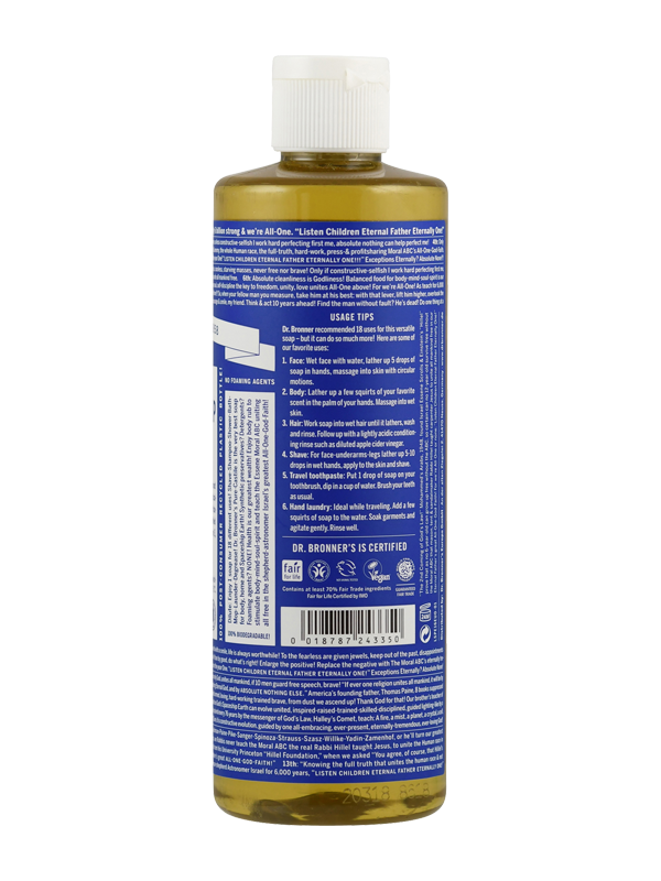 Die Abbildung zeigt eine Flasche von Dr. Bronner’s Flüssigseife. Die Flasche ist zylindrisch, aus transparentem Kunststoff mit blauem Etikett und weißem Verschluss. Das Etikett enthält Text in weißer Schrift, der die Inhaltsstoffe und Anwendungstipps beschreibt. Auf der Flasche befinden sich mehrere Zertifikate und ein Barcode. Die Seife ist biologisch abbaubar und vegan.