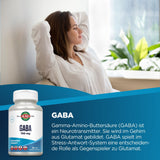 Frau entspannt auf Sofa, GABA-Produkt im Vordergrund. Text erklärt GABA als Neurotransmitter, gebildet aus Glutamat, wichtig für Stressantwort.