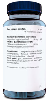 Ein Glasbehälter mit blauem Deckel, gefüllt mit Kapseln, ist zu sehen. Auf dem Etikett steht in niederländischer Sprache, dass zwei Kapseln Magnesium und Withania somnifera (Ashwagandha) enthalten. Die Zutatenliste nennt Magnesiumglycerophosphat, Rindergelatine, Withania somnifera-Extrakt und mikrokristalline Cellulose. Es wird hervorgehoben, dass das Produkt keine Hefe, Saccharose oder synthetische Zusatzstoffe enthält. Ein Hinweis auf einen ausstehenden Gesundheitsclaim gemäß europäischer Zulassung ist eb