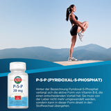Frau in Sportkleidung macht Dehnübung vor Berglandschaft. Flasche P-5-P 20 mg im Vordergrund. Text beschreibt Vorteile von Pyridoxal-5-Phosphat.