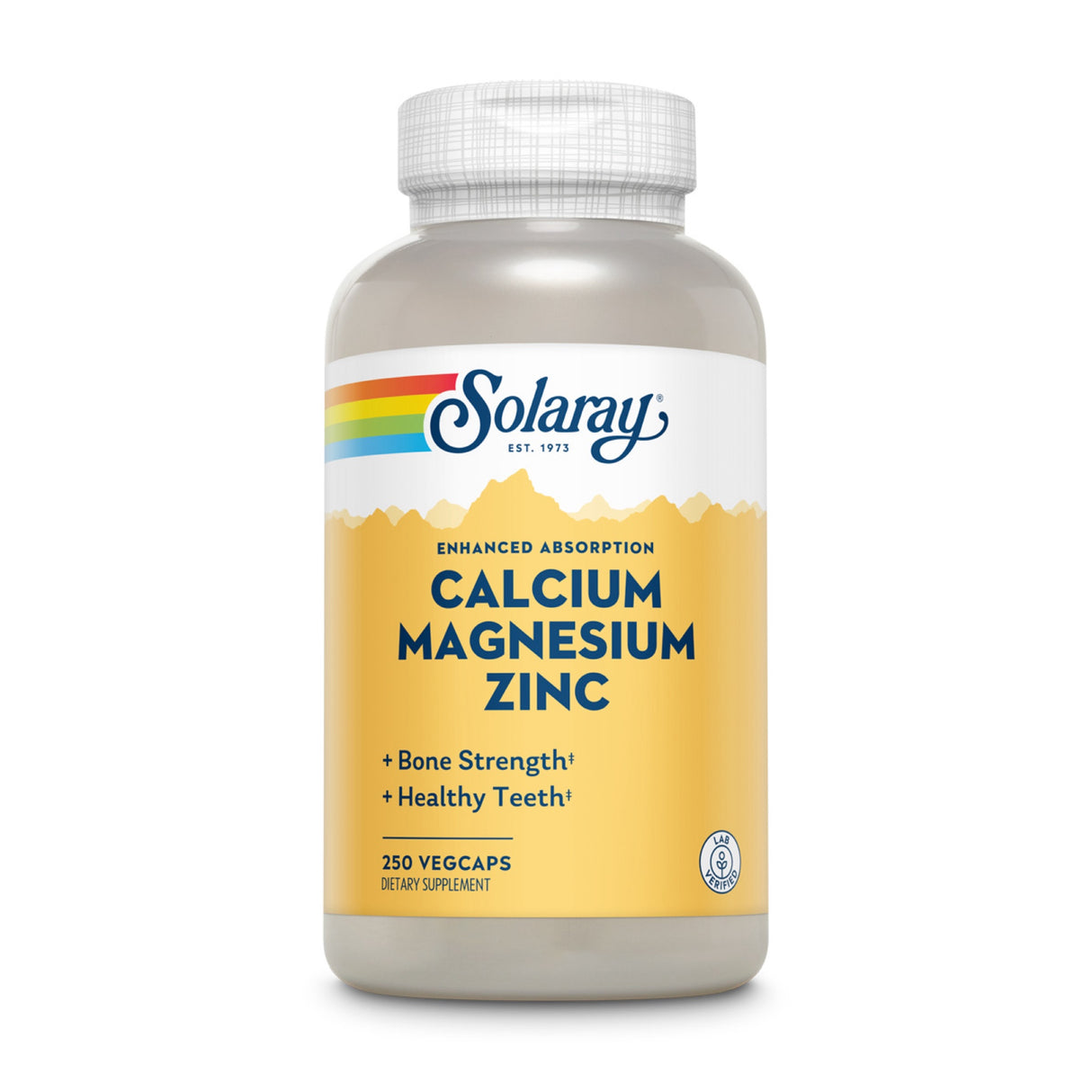 Eine Flasche mit Nahrungsergänzungsmitteln der Marke Solaray. Die Flasche ist weiß mit einem gelben Etikett. Auf dem Etikett steht 'Calcium Magnesium Zinc' und 'Enhanced Absorption'. Es sind 250 Vegcaps enthalten. Die Flasche ist für die Unterstützung von Knochenstärke und gesunden Zähnen gedacht. Oben auf dem Etikett ist ein Regenbogenstreifen abgebildet.