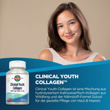 Frau lächelt neben einer Collagen-Dose mit Text über Produktvorteile für Haut und Haare.