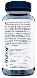 Das Bild zeigt eine Flasche mit blauen Kapseln. Auf dem Etikett steht: "Gebruik: de aanbevolen dosering voor volwassenen is 2 vegacapsules per dag, tenzij anders wordt geadviseerd. Bij voorkeur innemen tijdens of na een maaltijd. De aanbevolen dagdosering niet overschrijden. Dit voedingssupplement is niet geschikt voor kinderen tot en met 10 jaar. Niet gebruiken bij zwangerschap(swens) of borstvoeding. Droog en bij kamertemperatuur bewaren, buiten bereik van kinderen. Een voedingssupplement kan een gevariee