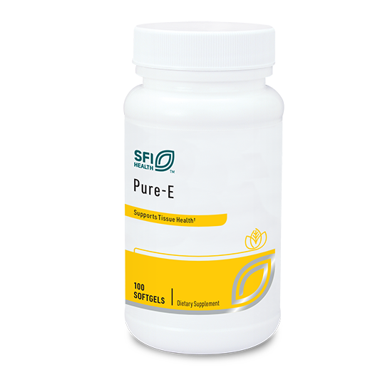 Eine weiße Plastikflasche mit einem gelben Etikett, auf dem "SFI Health Pure-E" steht. Das Etikett betont die Unterstützung der Gewebegesundheit. Enthält 100 Softgels.