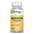Das Bild zeigt eine Flasche von Solaray Quercetin Bromelain & Vitamin C Nahrungsergänzungsmittel. Die Flasche hat ein gelbes Etikett mit blauen und weißen Schriftzügen. Oben ist das Solaray-Logo mit einem Regenbogenstreifen. Die Flasche enthält 60 Vegcaps und ist als Nahrungsergänzungsmittel gekennzeichnet. Unten auf dem Etikett sind Symbole für Laborgeprüft und Vegan zu sehen.