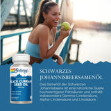 Eine lächelnde Frau in Sportkleidung hält einen grünen Apfel auf einer Brücke. Links im Bild ist eine Flasche mit der Aufschrift 'Solaray Black Currant Seed Oil' zu sehen. Der Hintergrund zeigt einen Fluss bei Sonnenuntergang. Der Text beschreibt die Vorteile von Schwarzem Johannisbeersamenöl für die Gesundheit.