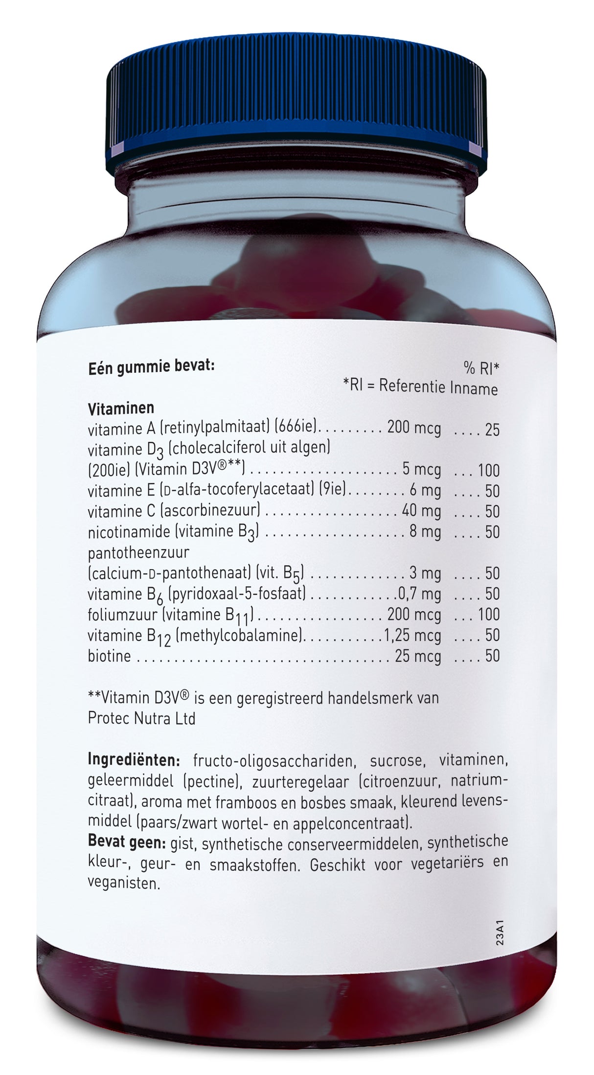 Ein transparentes Glasgefäß mit blauem Deckel, das Gummivitamine enthält. Auf dem Etikett stehen die Inhaltsstoffe und Nährwerte in niederländischer Sprache. Die Vitamine umfassen Vitamin A, D3, E, C, B3, B5, B6, B11, B12 und Biotin. Es wird darauf hingewiesen, dass das Produkt keine künstlichen Konservierungsstoffe oder Farbstoffe enthält und für Vegetarier und Veganer geeignet ist.