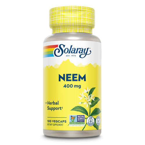 Ein Nahrungsergänzungsmittelbehälter der Marke Solaray mit der Aufschrift "Neem 400 mg". Die Verpackung ist gelb mit einem Pflanzenmotiv und enthält 100 Veggie-Kapseln. Sie ist als gentechnikfrei und laborgeprüft zertifiziert.
