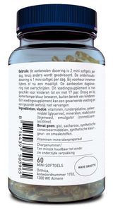 Das Bild zeigt eine durchsichtige Plastikflasche mit einem blauen Deckel, die Mini-Softgels enthält. Auf dem Etikett stehen Gebrauchsanweisungen und Inhaltsstoffe in niederländischer Sprache. Die Flasche stammt von der Marke Orthica, mit der Adresse in Almere, Niederlande. Die empfohlenen Dosierungen und Zutaten wie Visolie, Vitamine und Mineralien sind angegeben. Die Aufschrift "WARE GROOTTE" ist ebenfalls sichtbar.