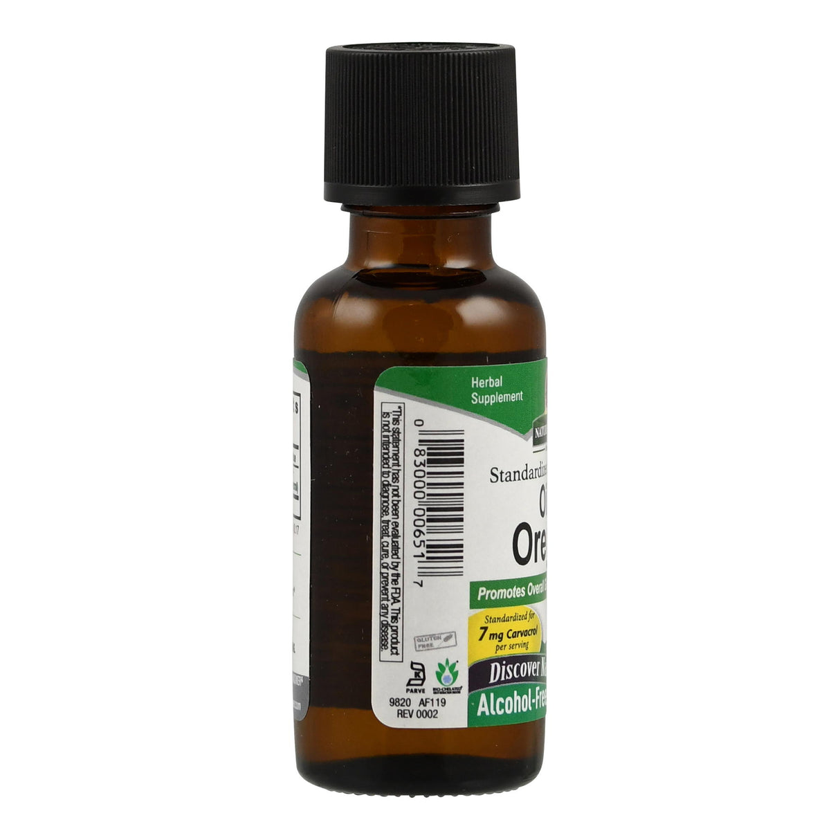 Eine braune Glasflasche mit schwarzem Schraubverschluss, auf der ein Etikett mit der Aufschrift "Oregano" und "Herbal Supplement" zu sehen ist. Die Flasche steht aufrecht und ist teilweise von der Seite fotografiert. Auf dem Etikett sind weitere Informationen und ein Barcode zu erkennen.