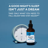 Das Bild zeigt eine Werbeanzeige für ein Nahrungsergänzungsmittel namens "Restful You" mit Melatonin. Links ist ein blauer Wecker abgebildet. Der Hintergrund ist ebenfalls blau, und oben steht ein Text über guten Schlaf.