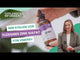 Das Bild zeigt ein stilisiertes Logo mit dem Wort 'SUPPLEMENTA' oben und einem großen Play-Symbol in der Mitte, das auf ein Video hinweist. Darunter steht das Wort 'VIDEO'. Der Hintergrund ist hell mit sanften, natürlichen Mustern. Das Design vermittelt einen modernen und organischen Eindruck, der zu einem gesundheitsbezogenen Thema passt.