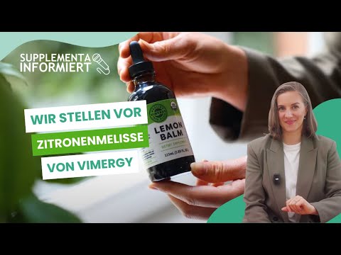 Ein Bild mit einem großen Play-Button in der Mitte. Darüber steht der Text 'SUPPLEMENTA' in einer modernen Schriftart. Der Hintergrund ist in einem sanften, natürlichen Grünton gehalten. Das Bild vermittelt einen natürlichen und gesunden Lebensstil.
