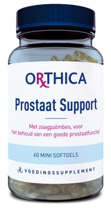 Das Bild zeigt eine Flasche mit einem Nahrungsergänzungsmittel namens "Orthica Prostaat Support". Die Flasche ist durchsichtig mit einer blauen Kappe und enthält 60 Mini-Softgels. Auf dem Etikett steht: "Met zaagpalmbees, voor het behoud van een goede prostaatfunctie".