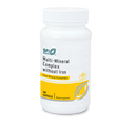 Das Bild zeigt eine weiße Plastikflasche mit einem gelben Etikett. Auf dem Etikett steht „SFI Health Multi-Mineral Complex without Iron“. Die Flasche enthält 100 Kapseln und ist als Nahrungsergänzungsmittel gekennzeichnet. Die Flasche steht vor einem neutralen Hintergrund.