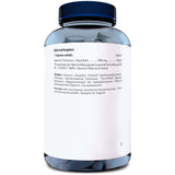Eine durchsichtige Plastikflasche mit blauem Deckel, gefüllt mit Tabletten. Auf dem weißen Etikett sind Nährstoffangaben und Zutaten aufgedruckt. Die Flasche enthält Vitamin C (Calcium-L-Ascorbat) mit 1000 mg pro Tablette. Geeignet für Veganer, frei von Hefe, Saccharose und künstlichen Konservierungsstoffen.
