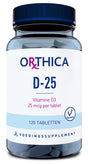 Eine Flasche mit dem Nahrungsergänzungsmittel Orthica D-25, das Vitamin D3 enthält. Die Flasche ist blau und enthält 120 Tabletten, die jeweils 25 mcg Vitamin D3 liefern. Auf dem Etikett steht "Vegetarisch" und "Voedingssupplement".
