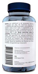Eine blaue Plastikflasche mit schwarzem Deckel, die 90 Lutschtabletten enthält. Auf dem Etikett steht eine Dosierungsanleitung auf Niederländisch. Die Flasche ist von der Marke Orthica und enthält Vitamine und Mineralien.