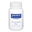 Eine weiße Kunststoffflasche mit einem Schraubdeckel, auf der "pure encapsulations B-Complex Plus Vitamin-B-Kombination" in blauer Schrift steht. Die Flasche steht aufrecht vor einem weißen Hintergrund.