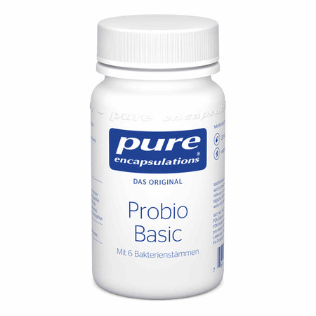 Eine weiße Plastikflasche mit Schraubverschluss, auf der Vorderseite steht 'pure encapsulations Probio Basic'. Die Flasche enthält Nahrungsergänzungsmittel mit 6 Bakterienstämmen. Das Logo ist blau und befindet sich oben auf der Flasche. Der Hintergrund ist weiß.