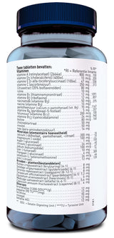 Eine Flasche mit blauer Kappe, die ein Etikett mit einer Liste von Inhaltsstoffen in niederländischer Sprache zeigt. Die Liste enthält Vitamine, Mineralien und Pflanzenextrakte mit Mengenangaben. Die Flasche ist transparent und enthält blaue Tabletten.