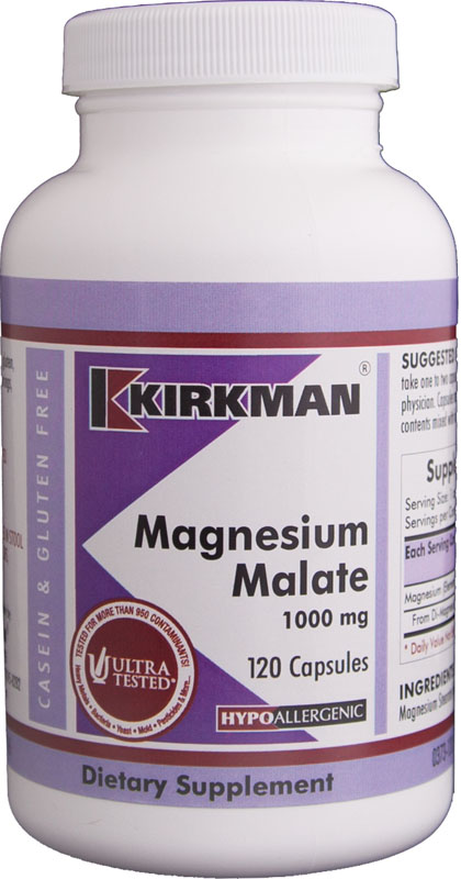 Eine weiße Plastikflasche mit dem Etikett 'Kirkman Magnesium Malate 1000 mg 120 Capsules'. Die Flasche ist mit Informationen zu Inhaltsstoffen und Nährwerten bedruckt. Auf dem Etikett sind verschiedene Logos und Symbole zu sehen, darunter 'Ultra Tested' und 'Hypoallergenic'. Die Flasche ist für Nahrungsergänzungsmittel und auf Englisch beschriftet.